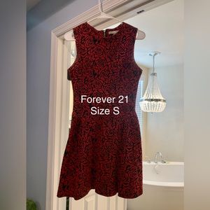 Forever 21 red and black rose dress